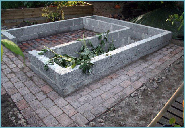 как строить фундамент для теплицы из бетонных блоков